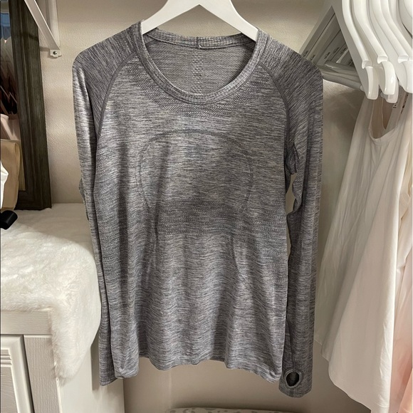 lululemon athletica Tops - Lululemon Swiftly Tech Heathered Gray Long Sleeve Shirt Crew Neck 10